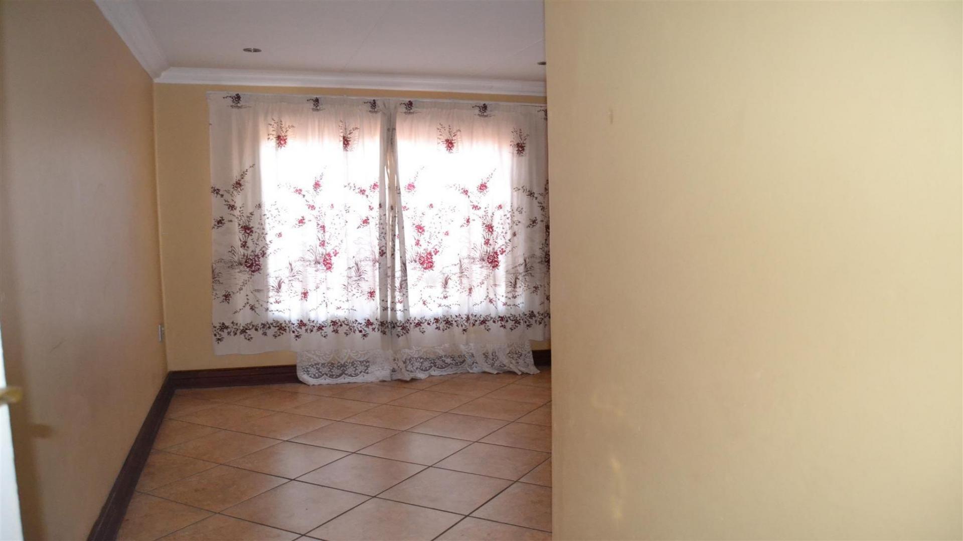 3 Bedroom House for Sale For Sale in Middelburg MP Priva