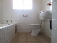 Bathroom 1 - 4 square meters of property in Vaalpark