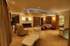 Main Bedroom of property in Silver Lakes Golf Estate