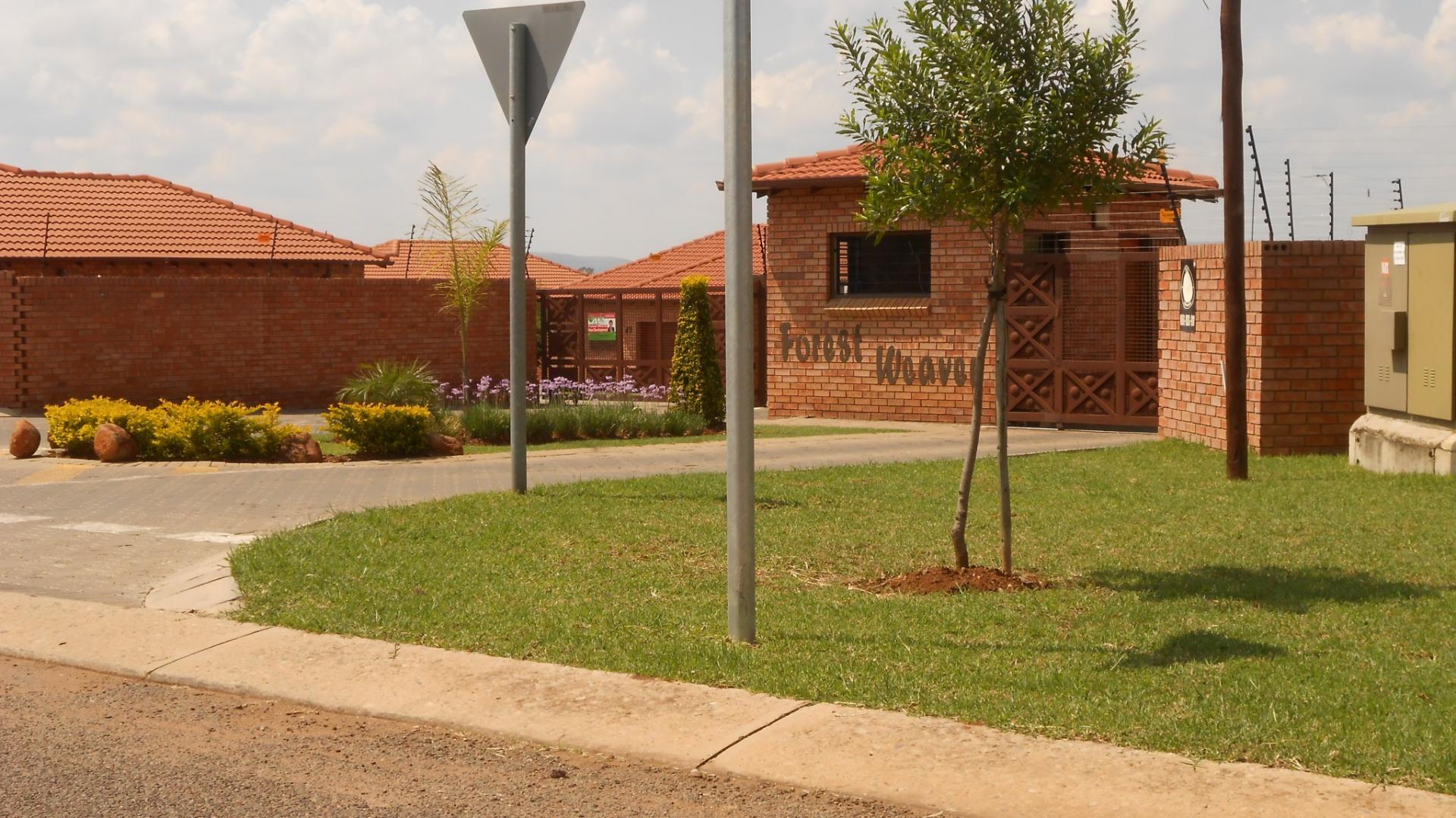 Front View of property in Willow Park Manor