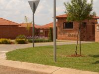 Front View of property in Willow Park Manor