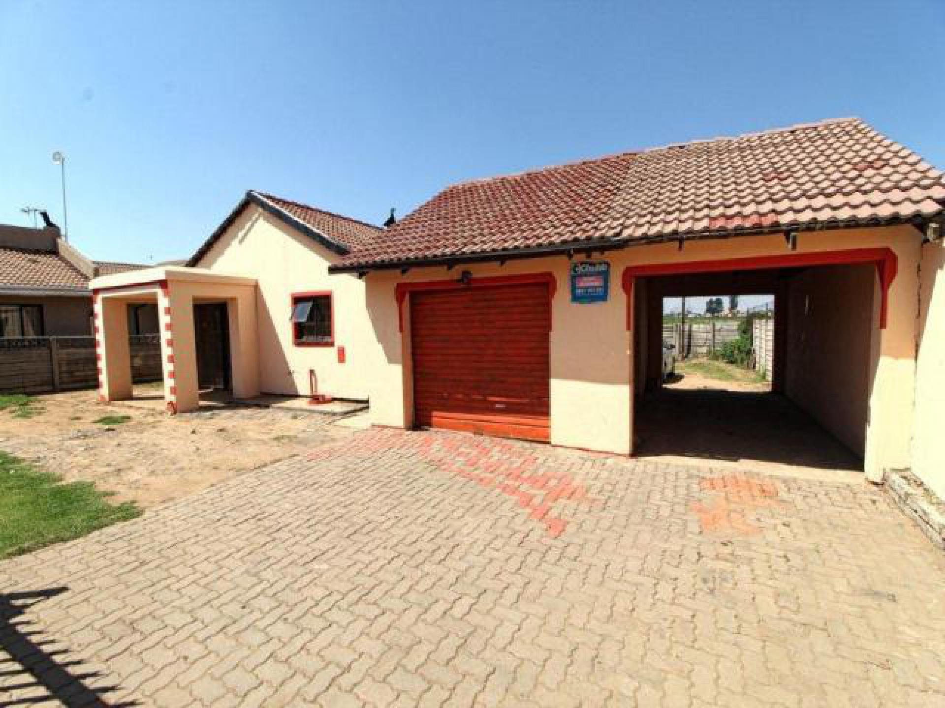 Front View of property in Daveyton