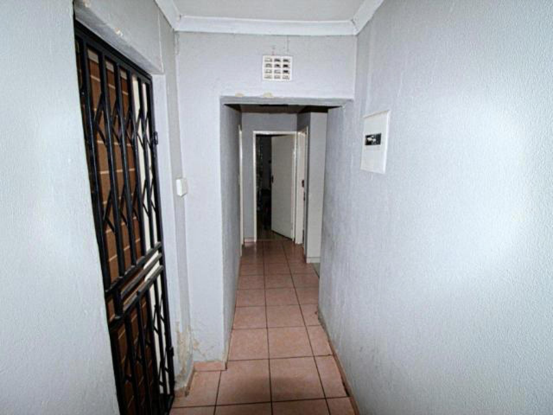 Spaces of property in Daveyton