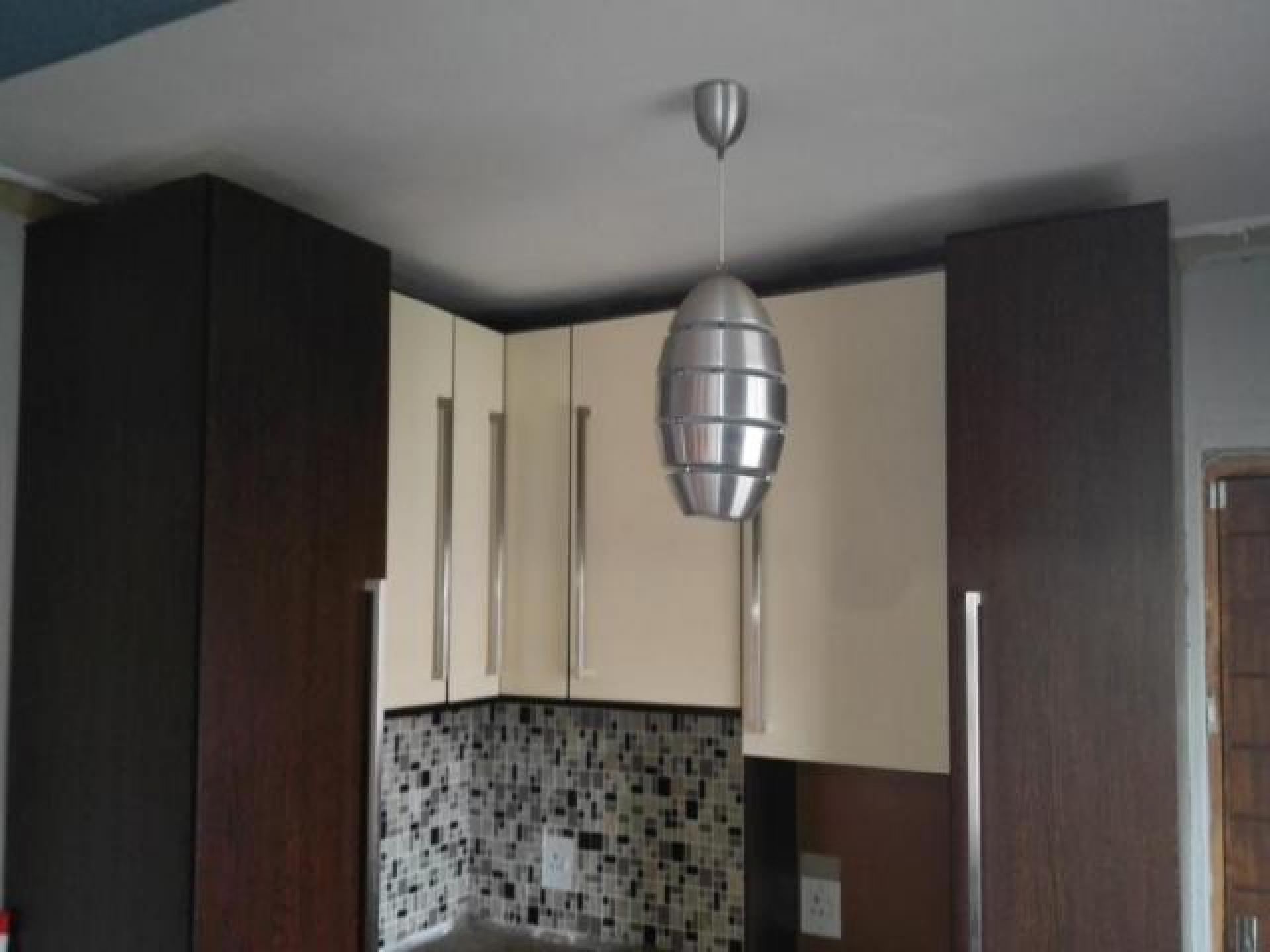 Kitchen of property in Daveyton