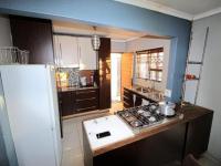 Kitchen of property in Daveyton