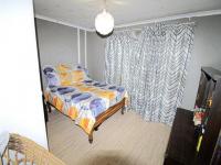 Bed Room 1 of property in Daveyton