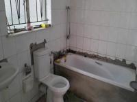 Bathroom 2 of property in Daveyton