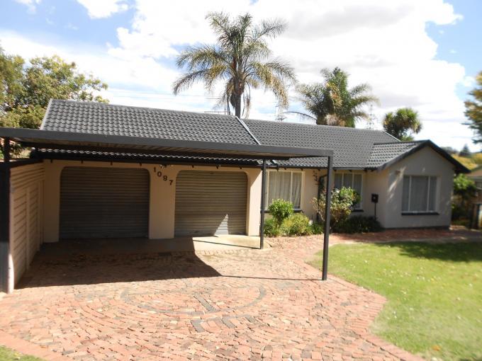 4 Bedroom House for Sale For Sale in Wilgeheuwel  - Home Sell - MR126557