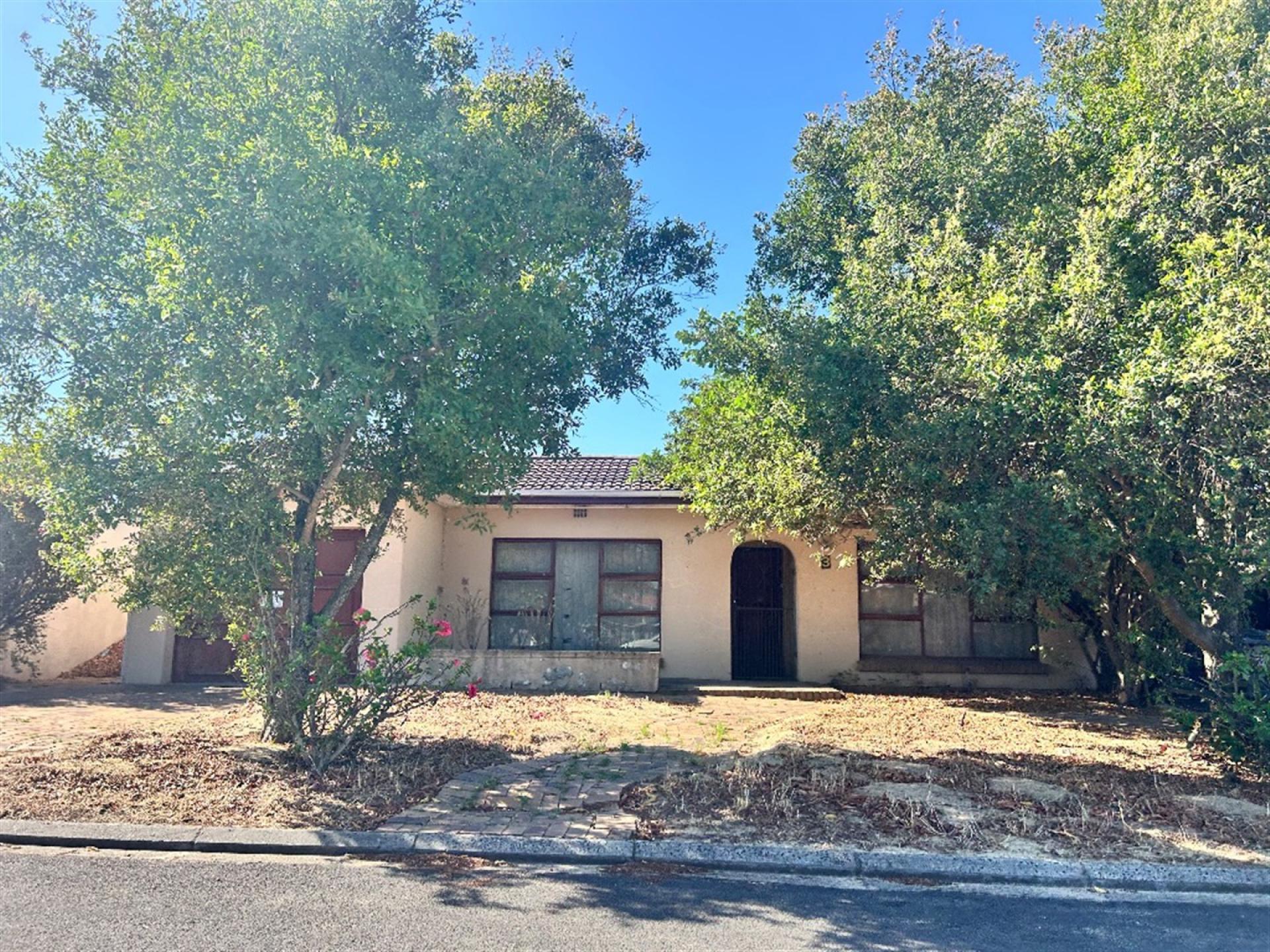 Front View of property in Sarepta