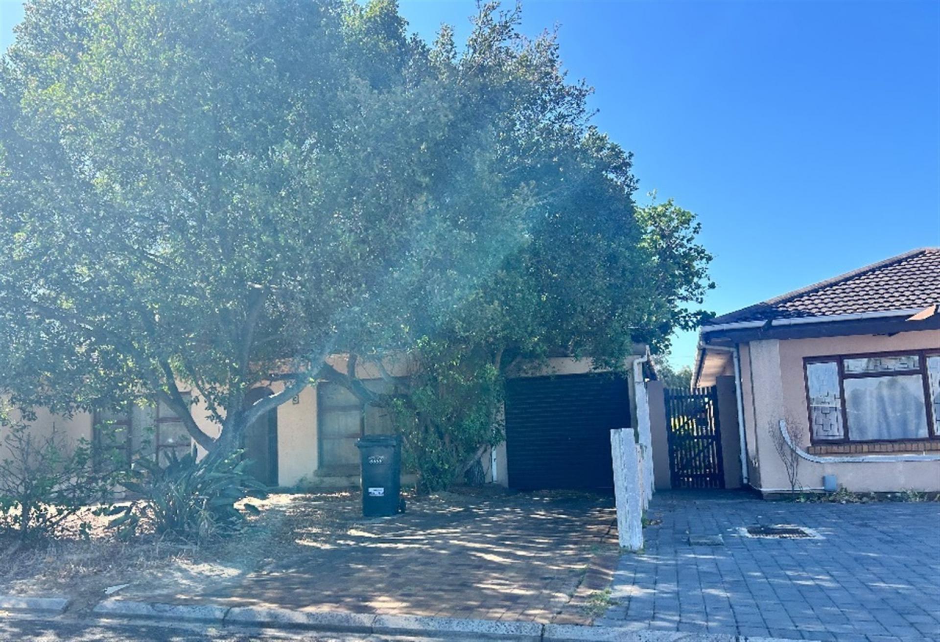 Front View of property in Sarepta