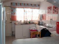 Kitchen - 29 square meters of property in Cravenby