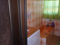 Bathroom 1 - 12 square meters of property in Cravenby