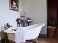 Main Bathroom of property in Boardwalk Meander Estate