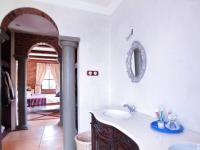 Bathroom 2 - 5 square meters of property in Boardwalk Meander Estate