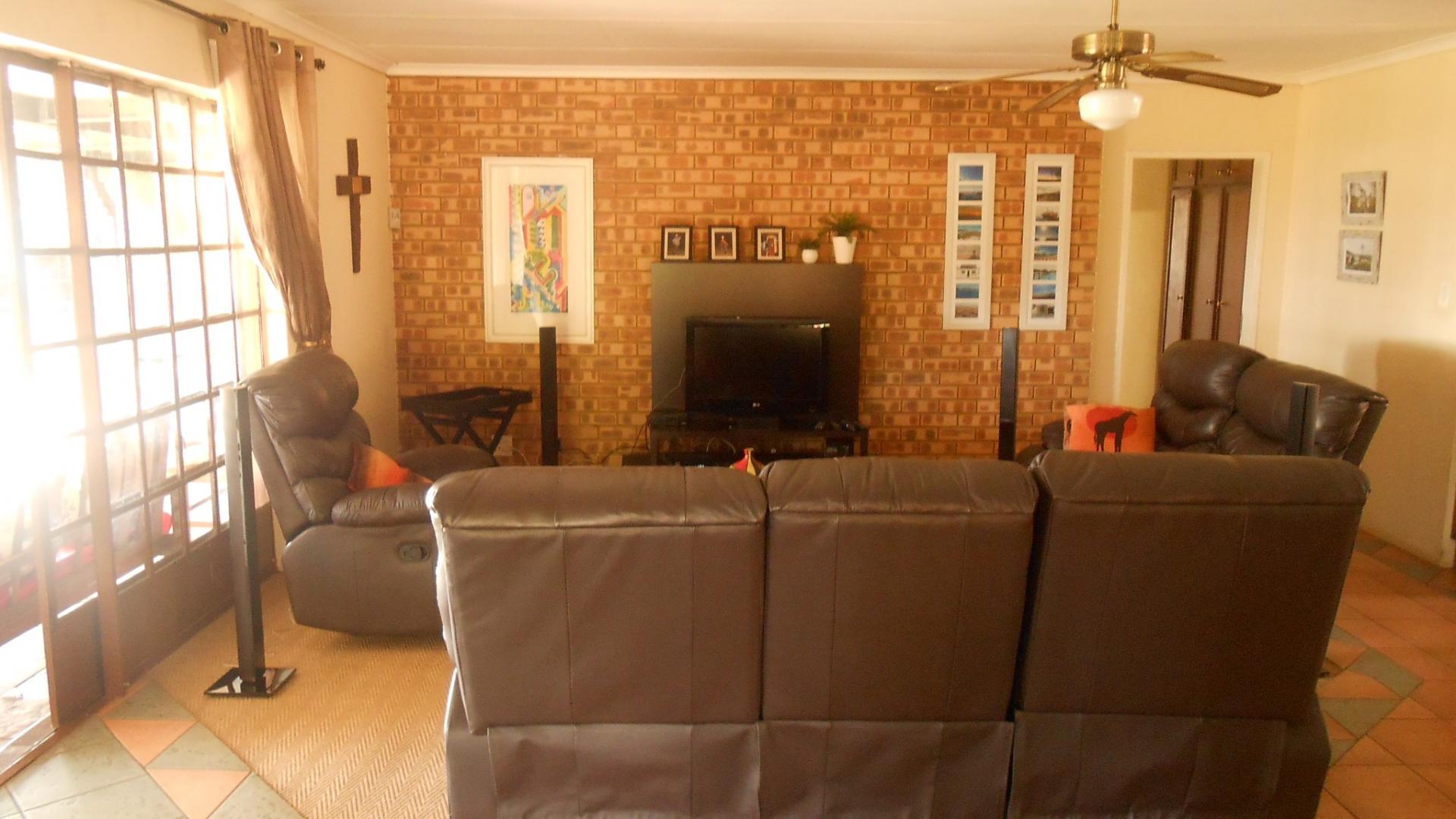 Lounges - 24 square meters of property in Rietfontein JR