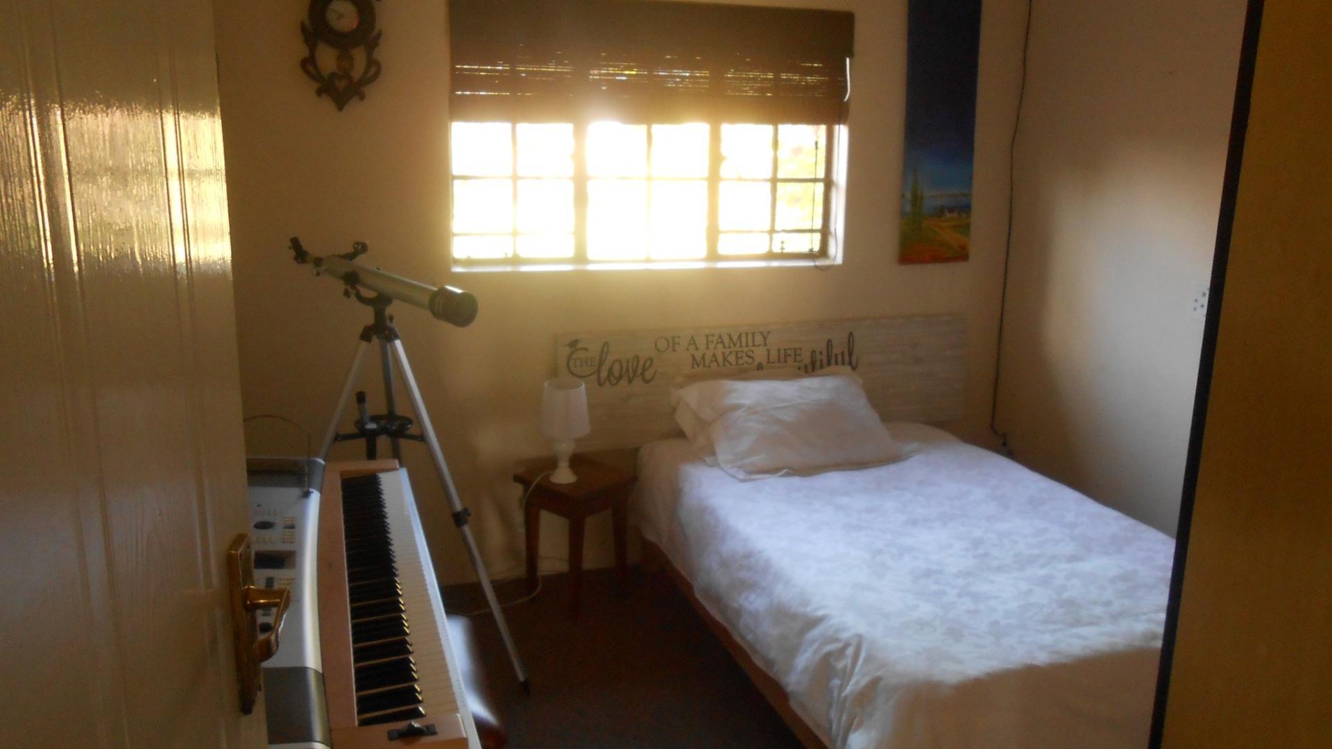 Bed Room 4 - 11 square meters of property in Rietfontein JR