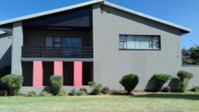 Standard Bank SIE Sale In Execution 3 Bedroom House for Sale in Three Rivers - MR126918