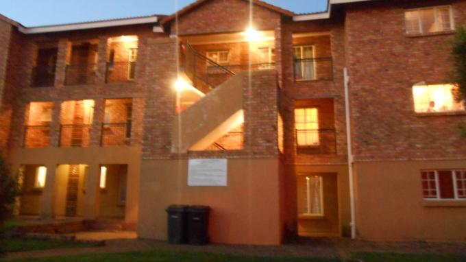 2 Bedroom Apartment for Sale For Sale in Heuweloord - Home Sell - MR126967