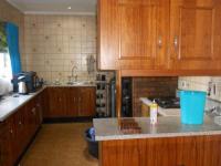 Kitchen - 26 square meters of property in Norkem park