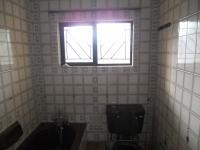 Main Bathroom - 6 square meters of property in Raisethorpe
