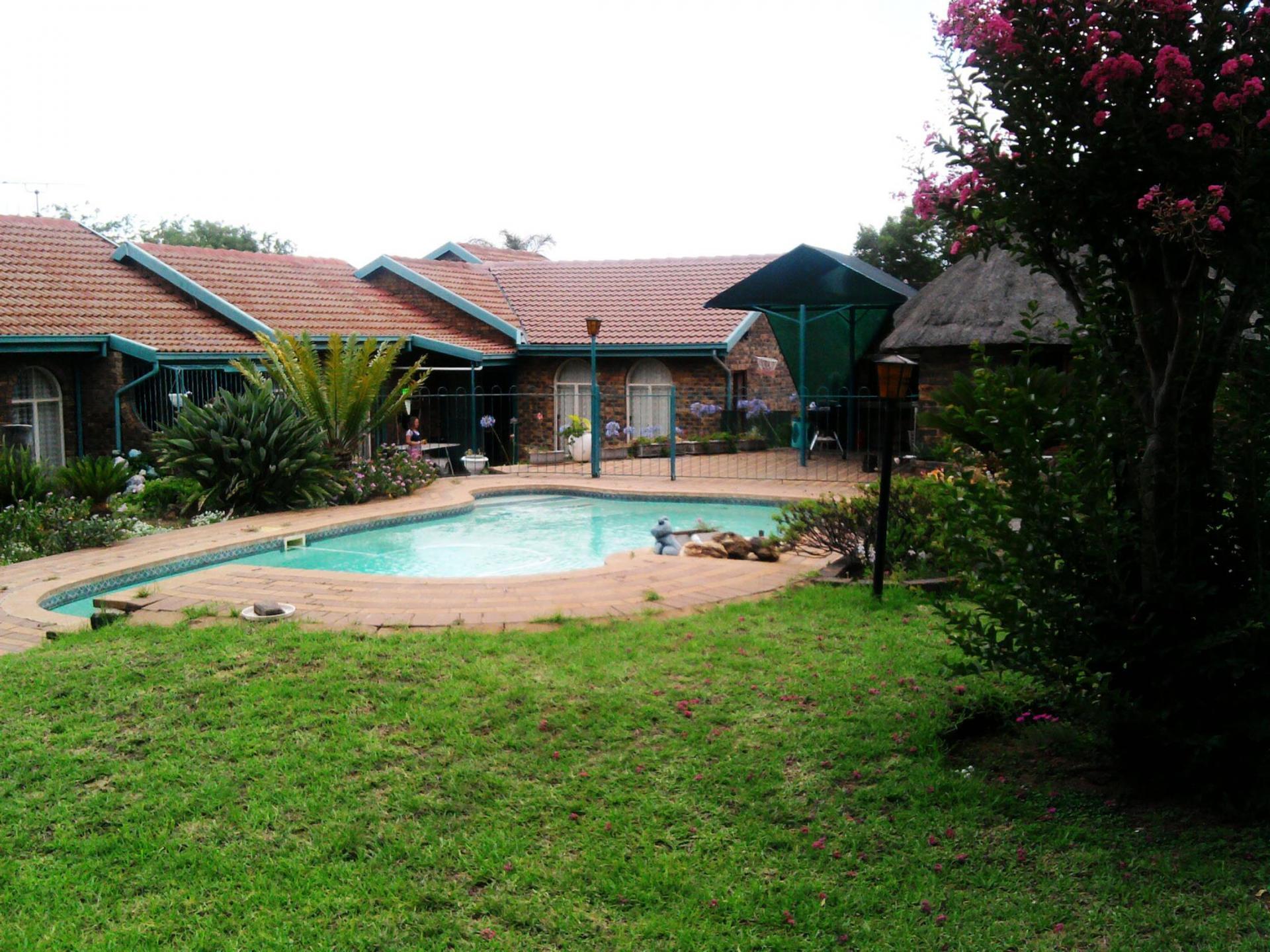 Front View of property in Centurion Central