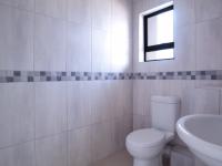 Bathroom 1 - 7 square meters of property in The Ridge Estate