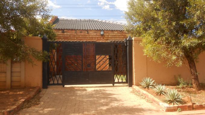 3 Bedroom House for Sale For Sale in Soshanguve - Home Sell - MR127168