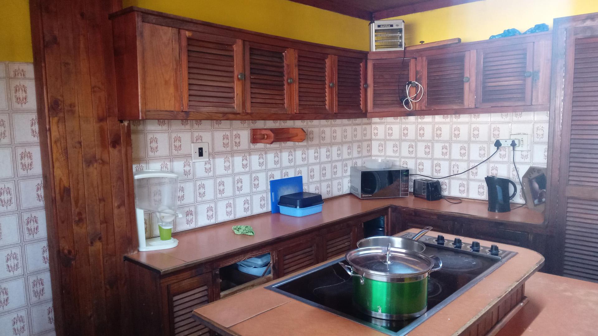 Kitchen of property in Strubenvale