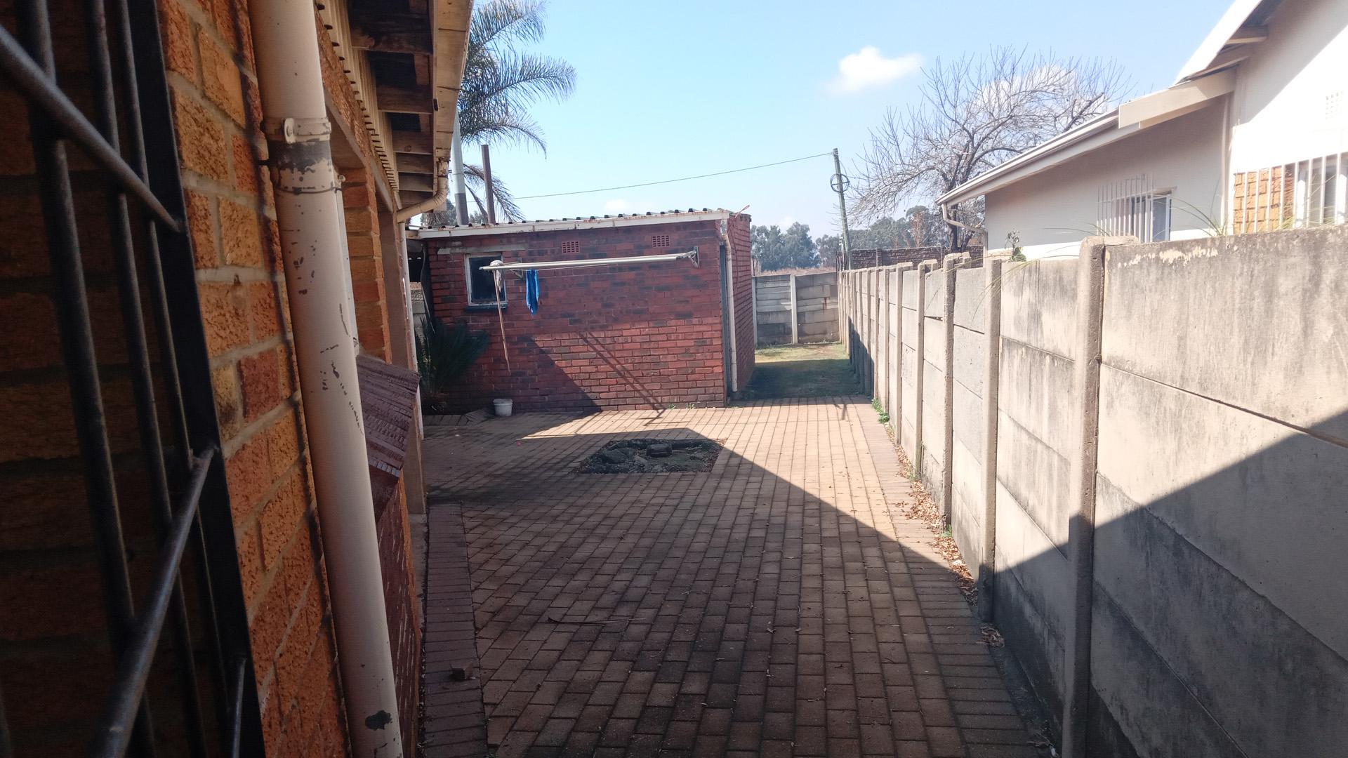 Backyard of property in Strubenvale