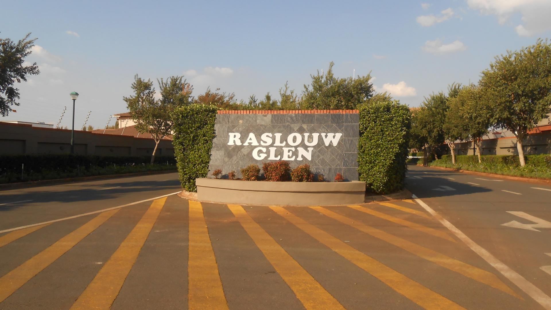 Front View of property in Raslouw