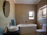 Bathroom 1 - 11 square meters of property in Silver Lakes Golf Estate