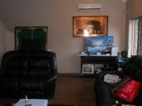 Lounges - 69 square meters of property in Tongaat