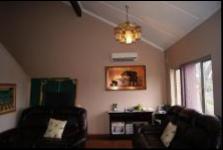 Lounges - 69 square meters of property in Tongaat