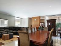 Dining Room - 17 square meters of property in Woodhill Golf Estate