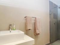 Bathroom 2 - 4 square meters of property in Woodhill Golf Estate