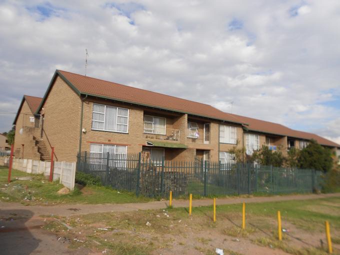 2 Bedroom Apartment for Sale For Sale in Krugersdorp - Home Sell - MR127459