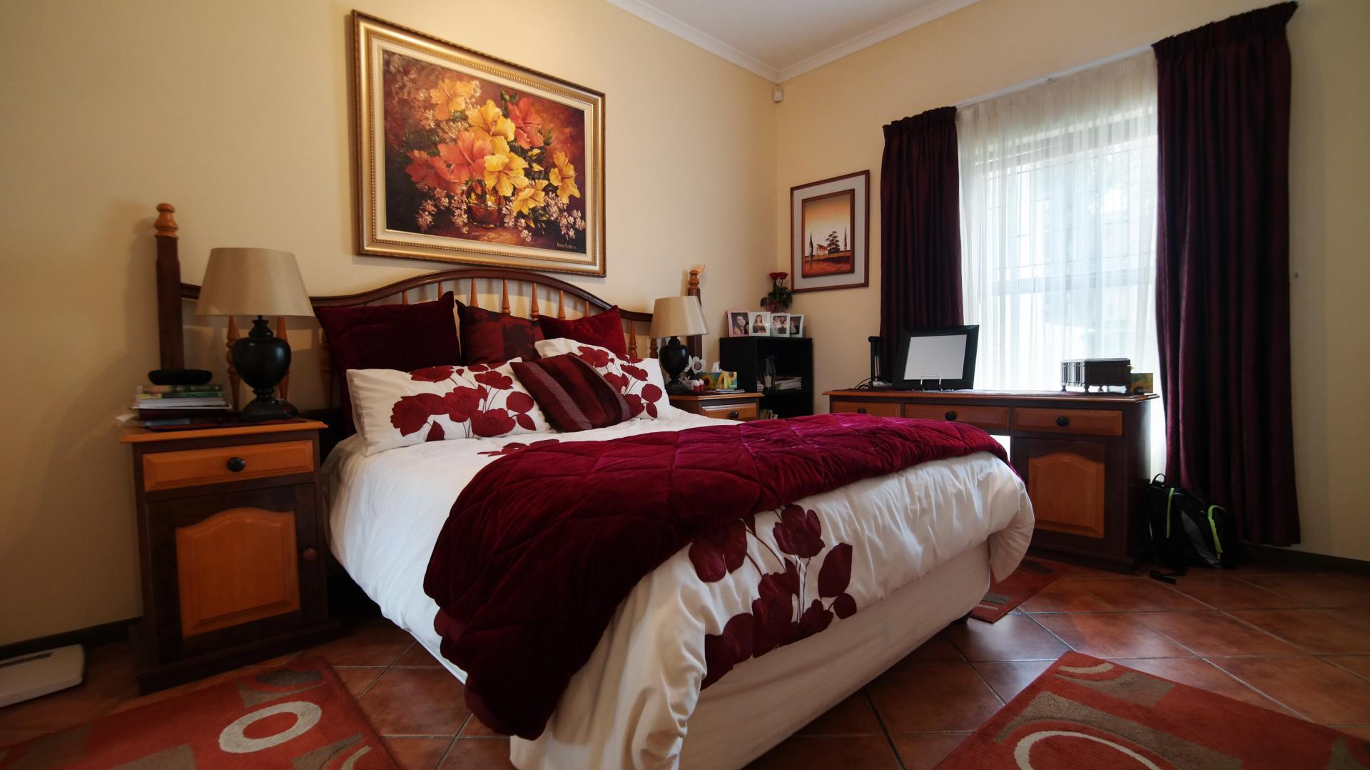 Main Bedroom - 15 square meters of property in Boardwalk Meander Estate