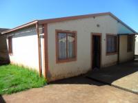 Front View of property in Roodekop