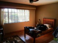 Bed Room 1 - 17 square meters of property in Mooinooi