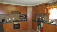 Kitchen - 25 square meters of property in Mooinooi