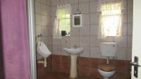 Bathroom 1 - 7 square meters of property in Mooinooi