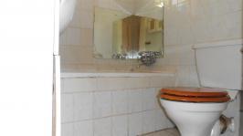 Bathroom 1 - 3 square meters of property in Noordwyk