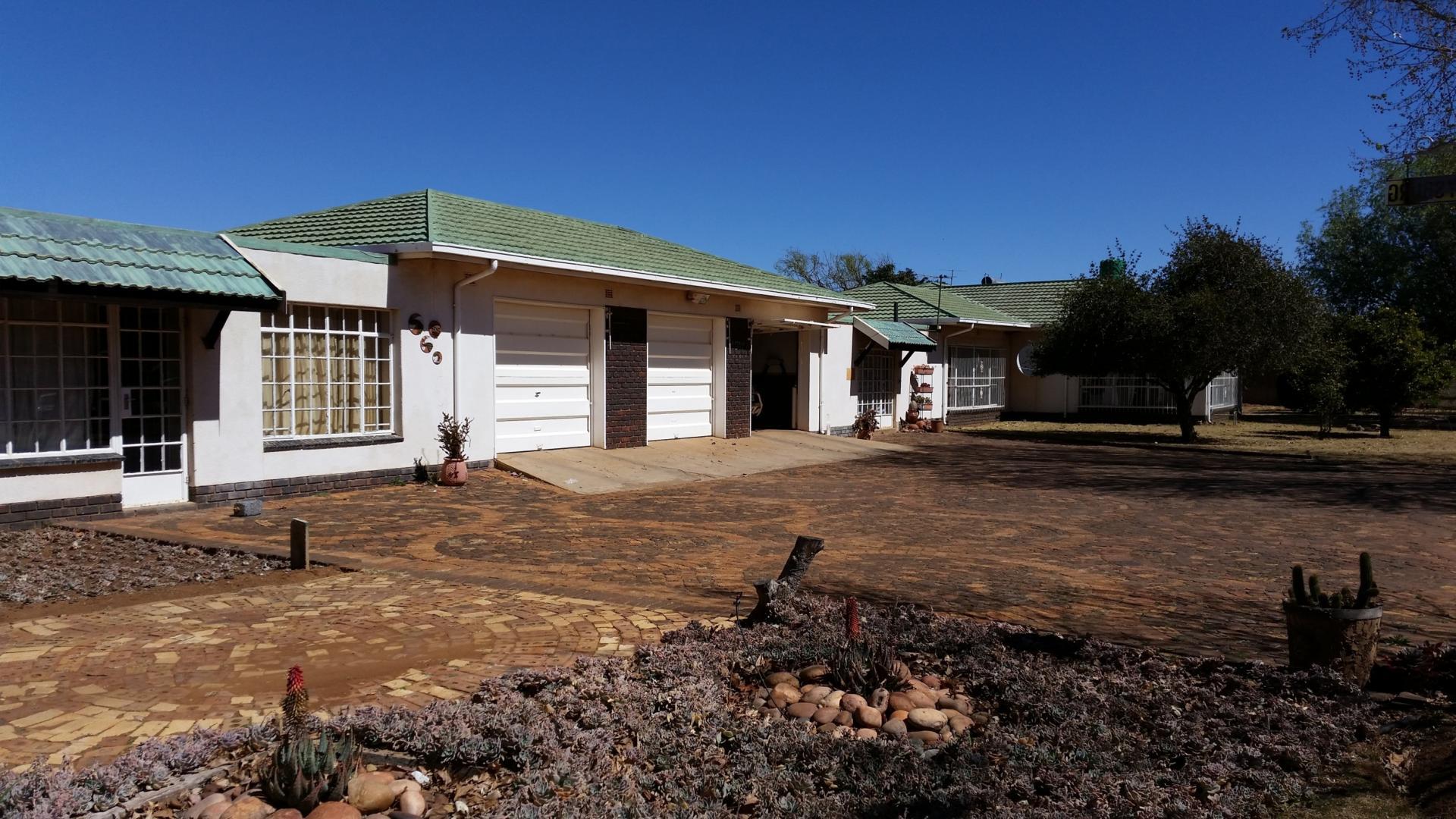 Front View of property in Randfontein