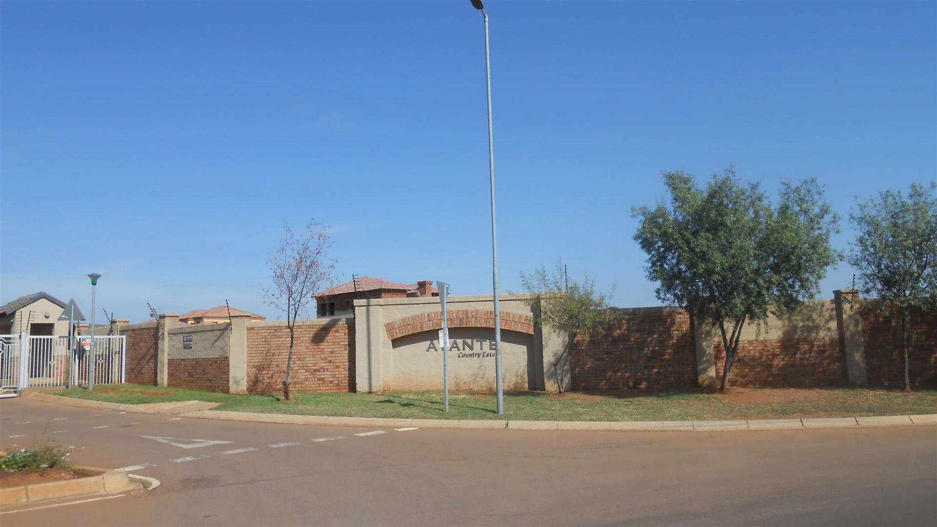 Front View of property in The Orchards