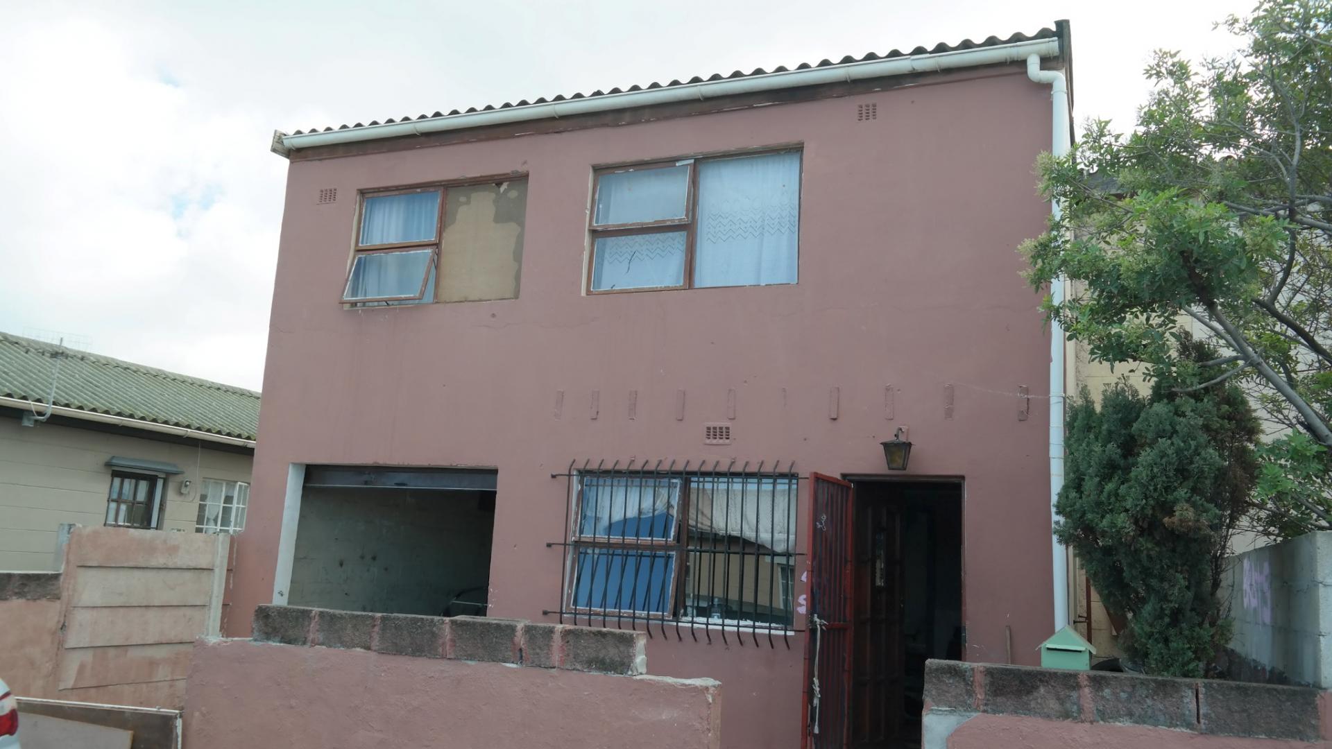 Front View of property in Mitchells Plain