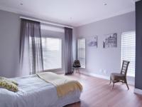 Main Bedroom - 28 square meters of property in The Meadows Estate