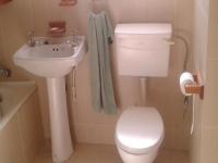 Bathroom 1 - 2 square meters of property in Brakpan