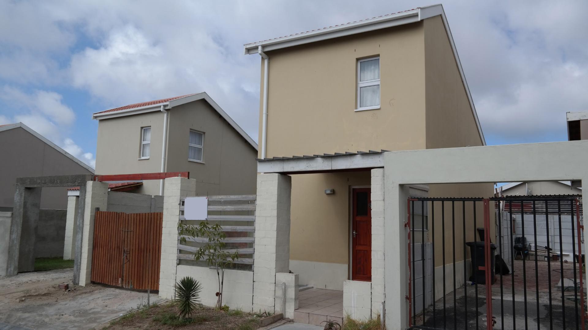 Front View of property in Mitchells Plain