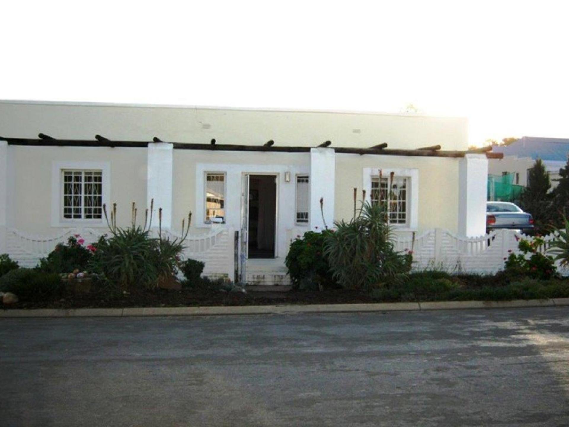 Front View of property in Ladismith