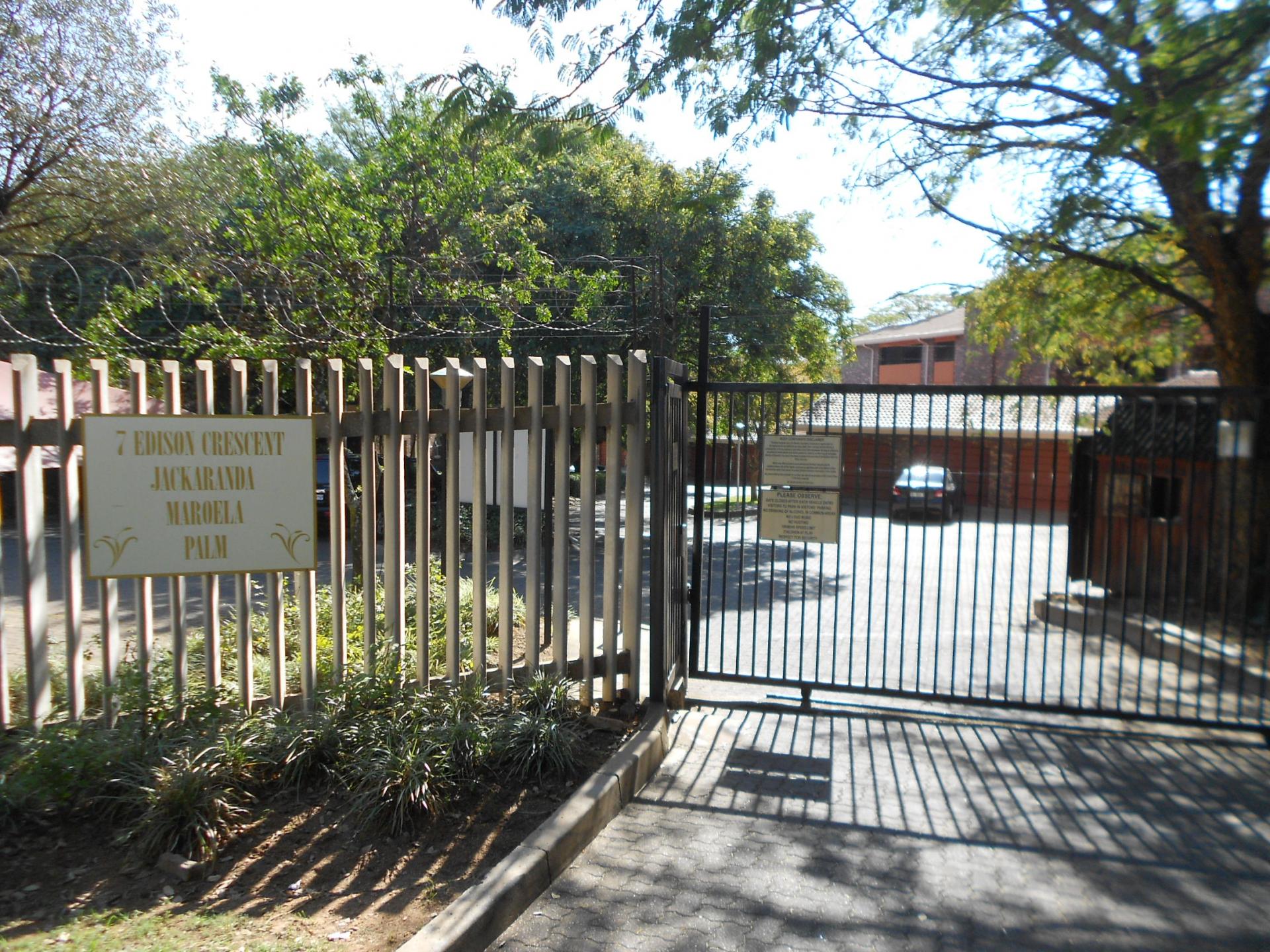 Front View of property in Sunninghill